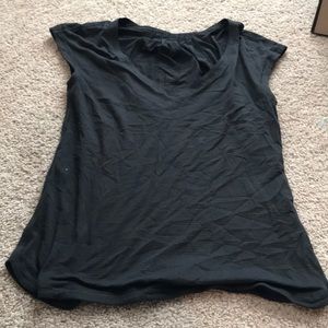 Lululemon black top super cute. Size 8-10